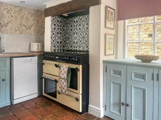 Teddy's Cottage - - 7