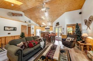 Wren's Nest and Hot-Tub, Games with Best Location! - Big Bear Lake - 0