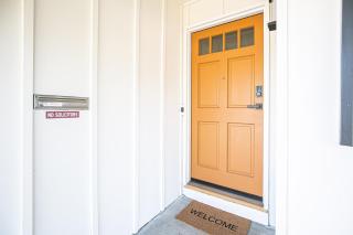 Fun 3BR with Pool & Slide, Pet Friendly in San Jose - San Jose - 8