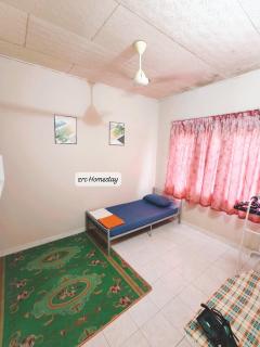 ZRC Homestay - Teluk Panglima Garang - 3