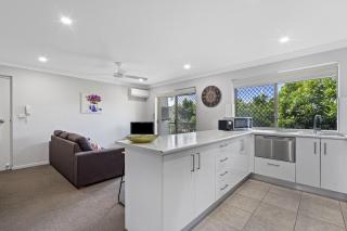 Charming 3-bed Apartment near Local Shops - Brisbane - 9