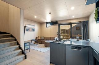 Apres Peak - Queenstown Holiday Home - 1
