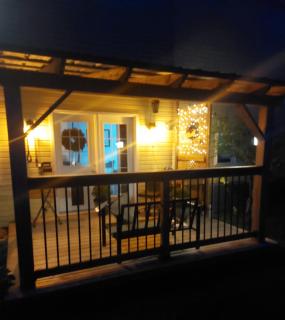 Paws-itively Purrfect Retreat - Porters Lake - 9