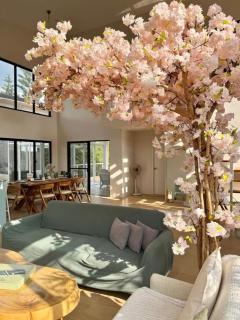 Experience Elements CherryBlossoms, Pool,SunRoom - Silang - 7