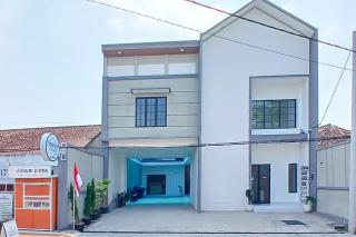 Happy Living Syariah near Stasiun Klaten Mitra RedDoorz - Klaten - 6