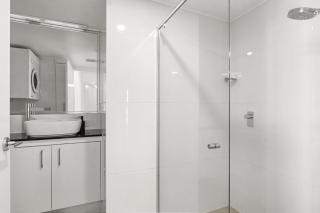 Lindomare Unit 17, 11 Orvieto Tce, Kings Beach - Caloundra - 6