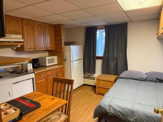 Bear Paw Inn - 1