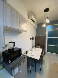 Golden Hour Stay Cyberjaya - 9