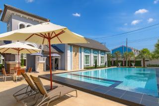 Massive Private 4BR Townhouse Pool& Gym Bangna - Ban Khlong Thewa - 0