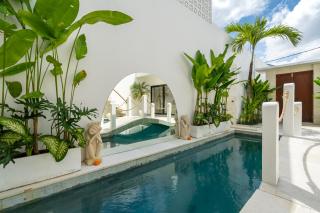 Villa Romance - 3