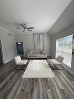 Prairieville Retreat 3-bedroom house - 0