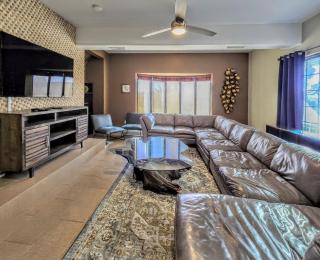 Vegas Speakeasy I HotTub I Pool I Games I Stadium - 2