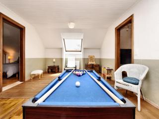 Family Retreat with Pool - Virton - 5