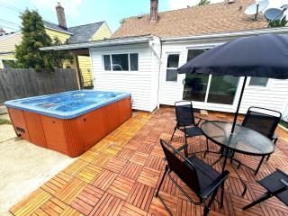 South Euclid 4BR Luxe Escape with Game room and BBQ - South Euclid - 9