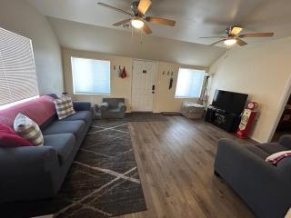 Authentic Remodeled Taber Street Railroad House - 9