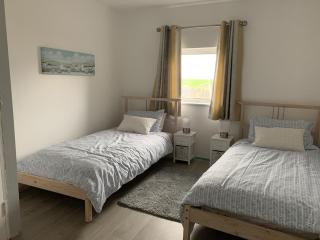 Cockleshell Cottage - 2