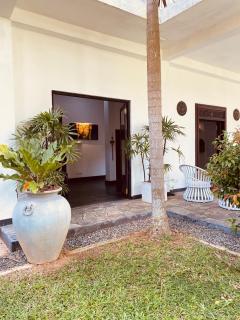 White Resort - 1 Min walk to the Beaches - Tangalle - 5