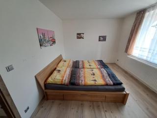 H apartment - - 5