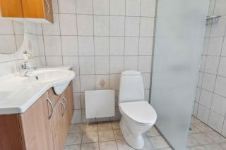 Cozy Holiday Home Close To The Beach - 3