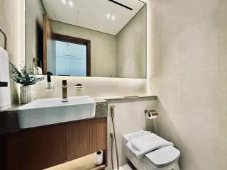 Soft Toned 1BR Retreat with Pool, Gym and Parking! - 7