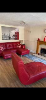 Seaside High Street Homely Hideaway - 1