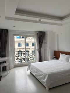 Royal Crown Hotel - 8