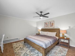 Bloomfield, Pittsburgh Large and Accessible 3 Bedroom Apr with Free Parking - 4