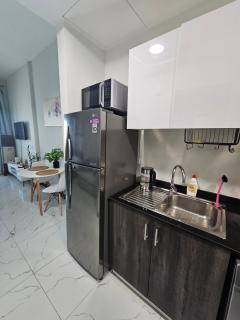 Modern Studio, Cozy Getaway - 3