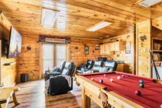 Firefly Dream - Smoky Escape Getaway with Theater, Firepit & Pool Table - 9