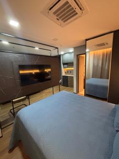 Flat Wynd Luxuoso lado Paulista com garagem piscina 1102 - 0