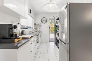 Cosy Stay near Cairns Esplanade - 5