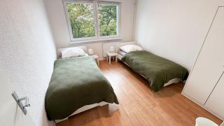 Monteurwohnungen mit TV, Internet, Parkplatz, Waschmaschine, Küche, Balkon, Restaurants und Supermarkt - Halle an der Saale - 4
