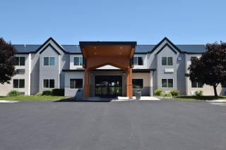 Quality Inn & Suites Watertown Fort Drum - Calcium - 2