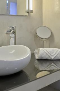 Romantic Apartment Botanico by Virkin Suites - Valencia - 5