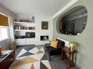 Eclectic Beach Basement - Brighton & Hove - 6