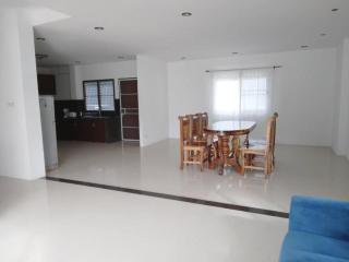 Hillside 3 Bedroom Vacation Home with Pool - 4