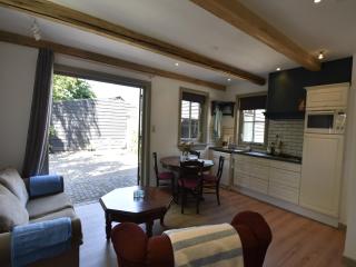 Pet-friendly Apartment in Sint Maartensbrug - 5