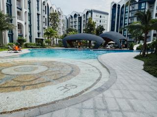 FAMILY HOMES Halo - Brand New 2BDRM Poolside Apartment - 1