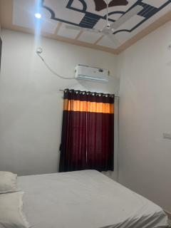 Hotel Nand Palace - 1
