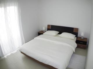 Spacious Apartment in Rakalj with Garden - 9