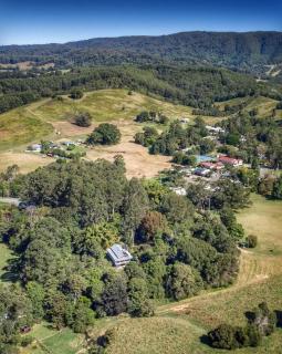 Shangri-La! Secluded & Lush Country Property - 7