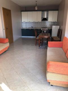 One Bed Condo With Free Street Parking - 6