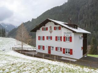 Urbane Apartment in Sankt Gallenkirch with Balcony - 2