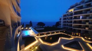 Skyline apartment with sea view and pool - 1