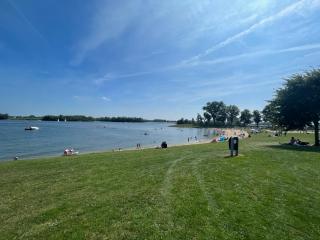 Chalet am See in Holland - Lathum - 9