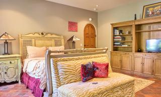 Beverly Hills Luxury Homestay - 5