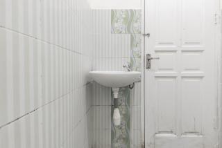 RedDoorz at HSP Guest House Samarinda - Samarinda - 5