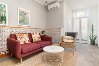 Margarit Remarkable & Central 4 Bedroom Apartment - 6