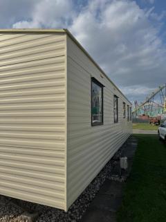 Spacious 8 Berth Caravan in Ingoldmells - Ingoldmells - 4
