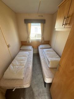 Spacious 8 Berth Caravan in Ingoldmells - Ingoldmells - 7